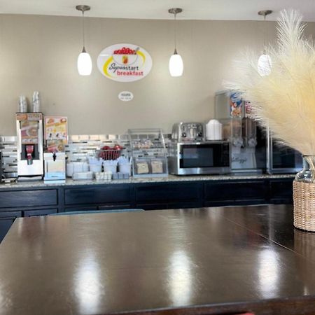 ซูเปอร์ 8 บาย วินด์แฮม เฮนรีเอตทา Motel Henryetta ภายนอก รูปภาพ